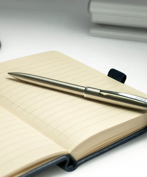 Scrikss Sıvama Kalın Kapak Defter A6 Lacivert & 108M Prestıge Tükenmez Kalem