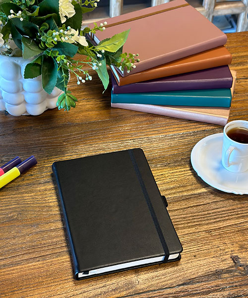 Victoria Journals Venzi Sert Kapak Planlayıcı Defter  1050